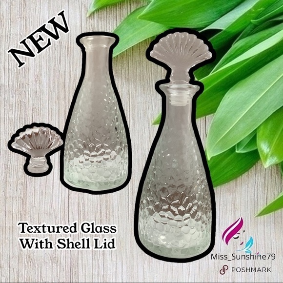NWOT - Textured hammered Glass Vase Bottle with Shell stopper - Picture 1 of 5